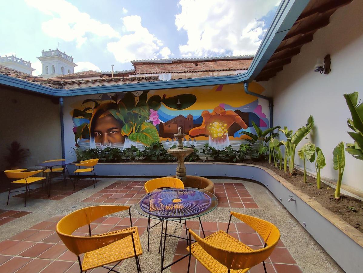 Trip Monkey Giron Hotel Exterior photo